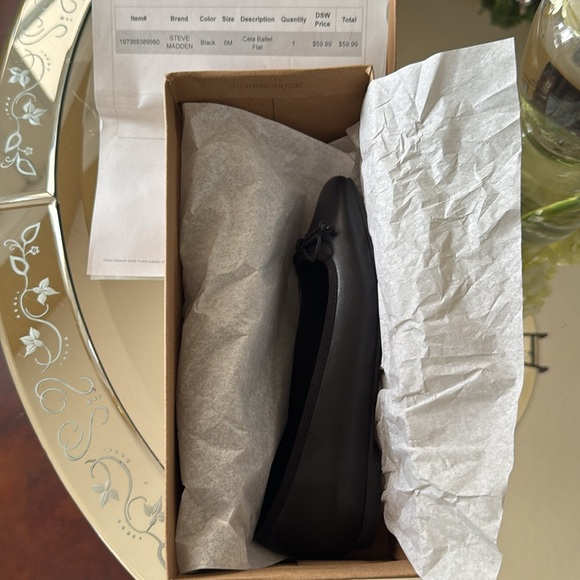 Steve Madden Cela Black Leather Ballet Flat - Picture 11 of 12